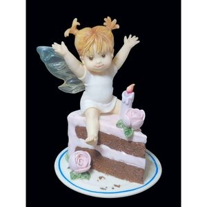Enesco My Little Kitchen Fairies Happy Birthday Cake Fairy